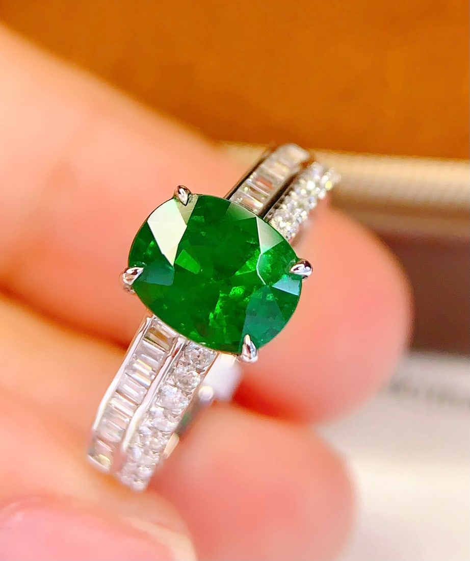 18K Gold Natural Tsavorite Ring - 2