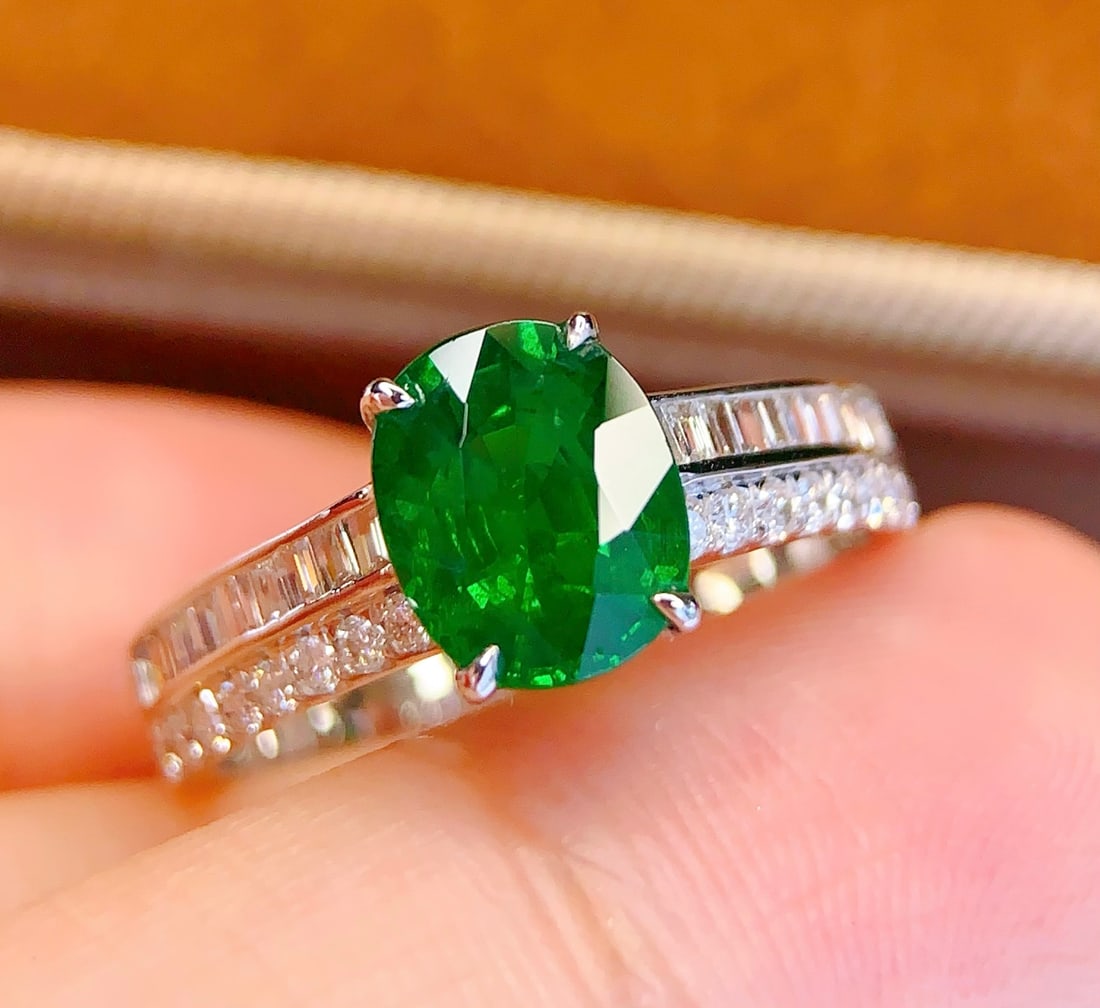 18K Gold Natural Tsavorite Ring - 3