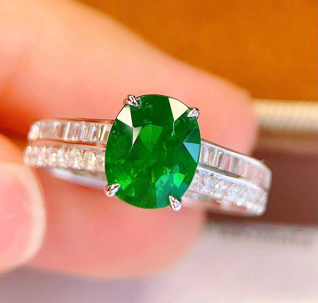 18K Gold Natural Tsavorite Ring - 4