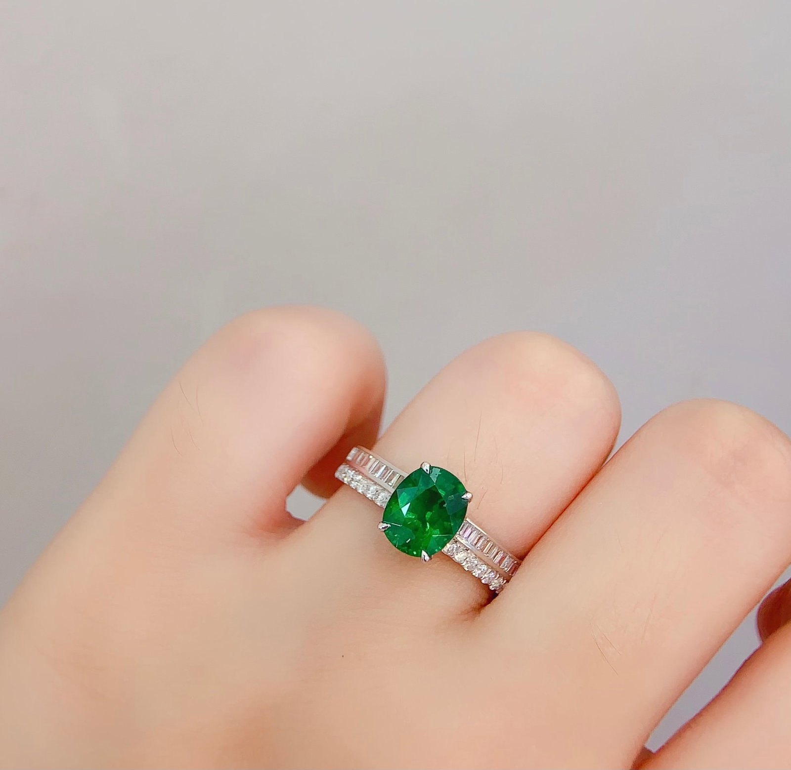 18K Gold Natural Tsavorite Ring - 6