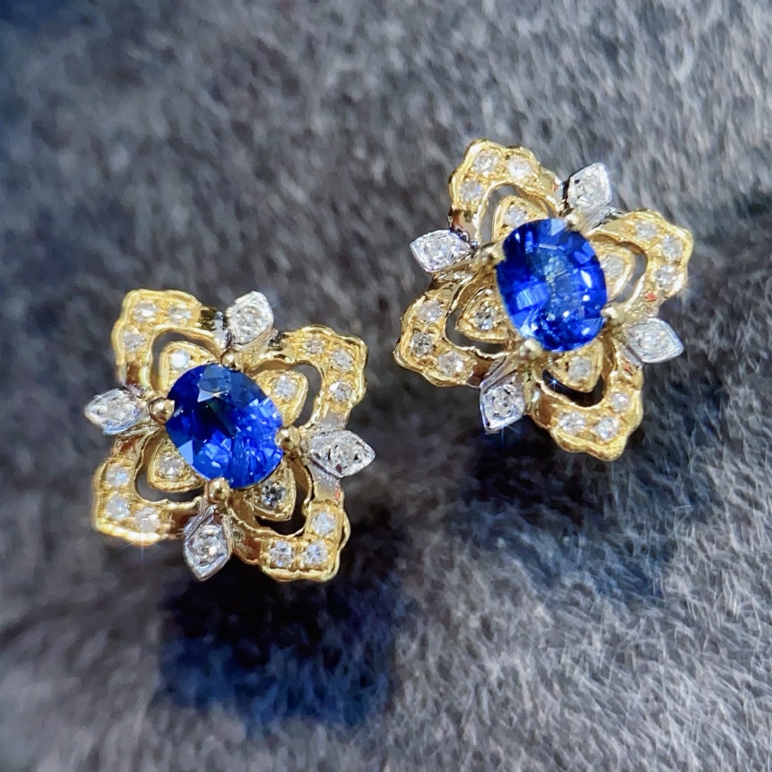 18K Gold Sapphire Earrings - 4
