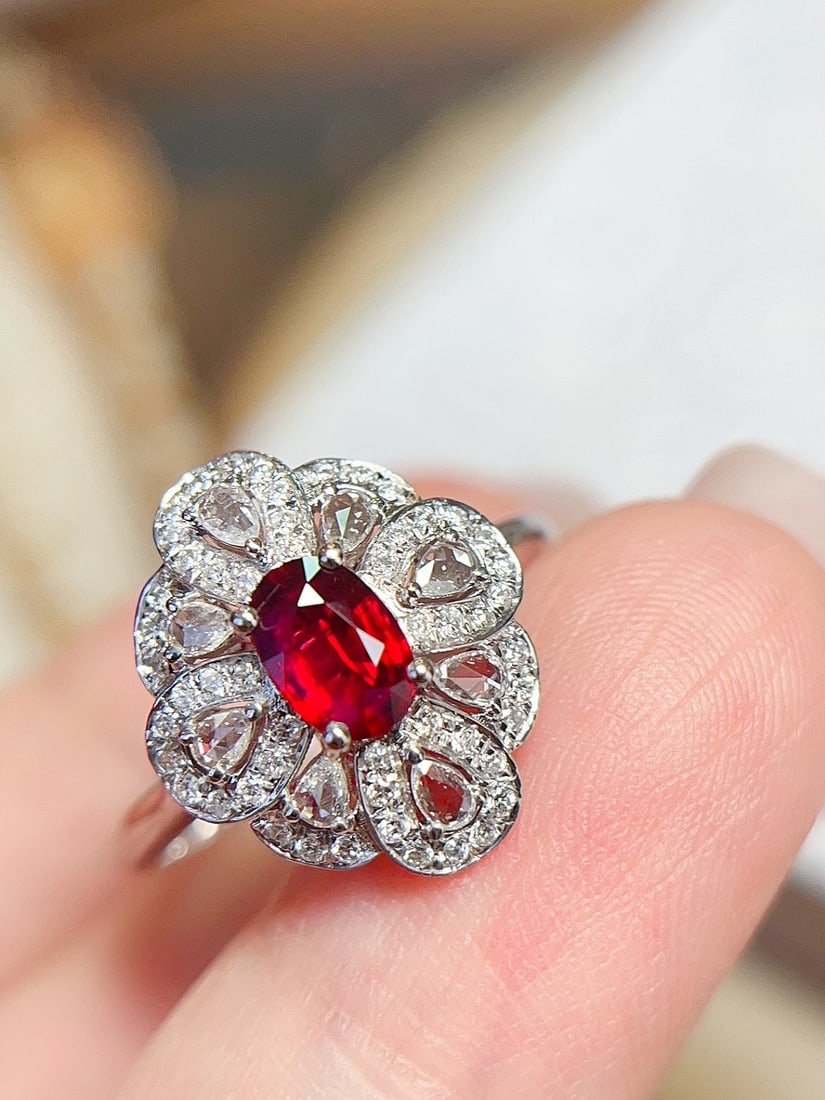 18K Gold Ruby Ring - 4