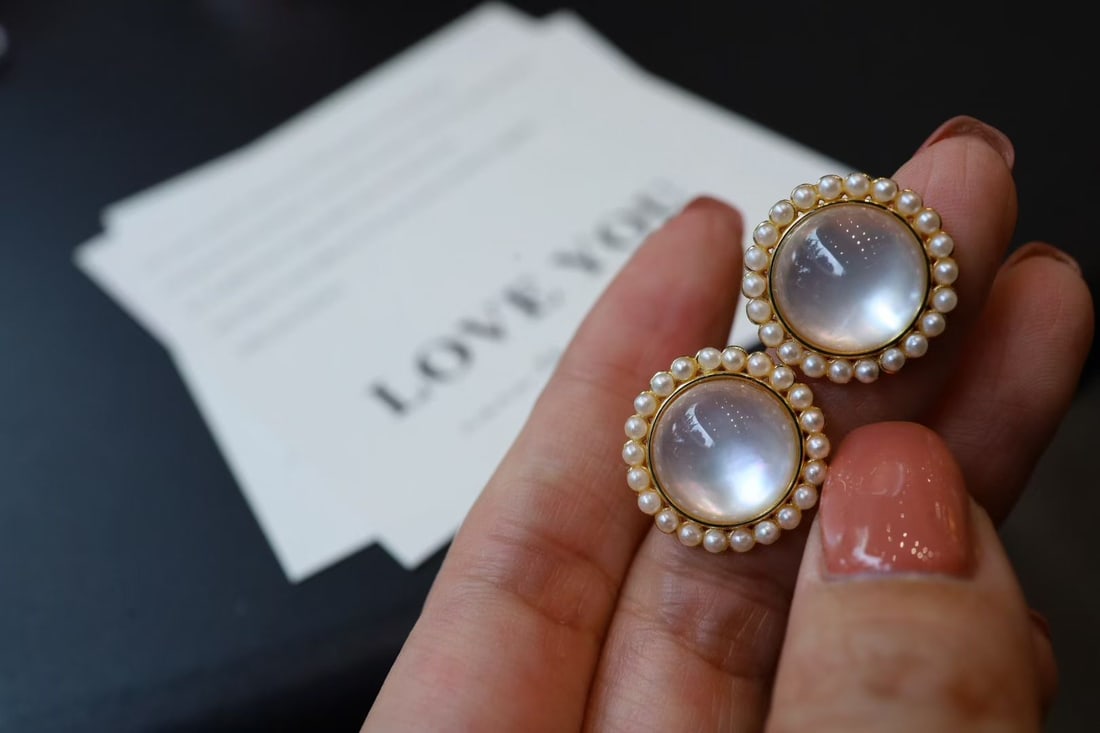 Natural white crystal stud earrings - 2