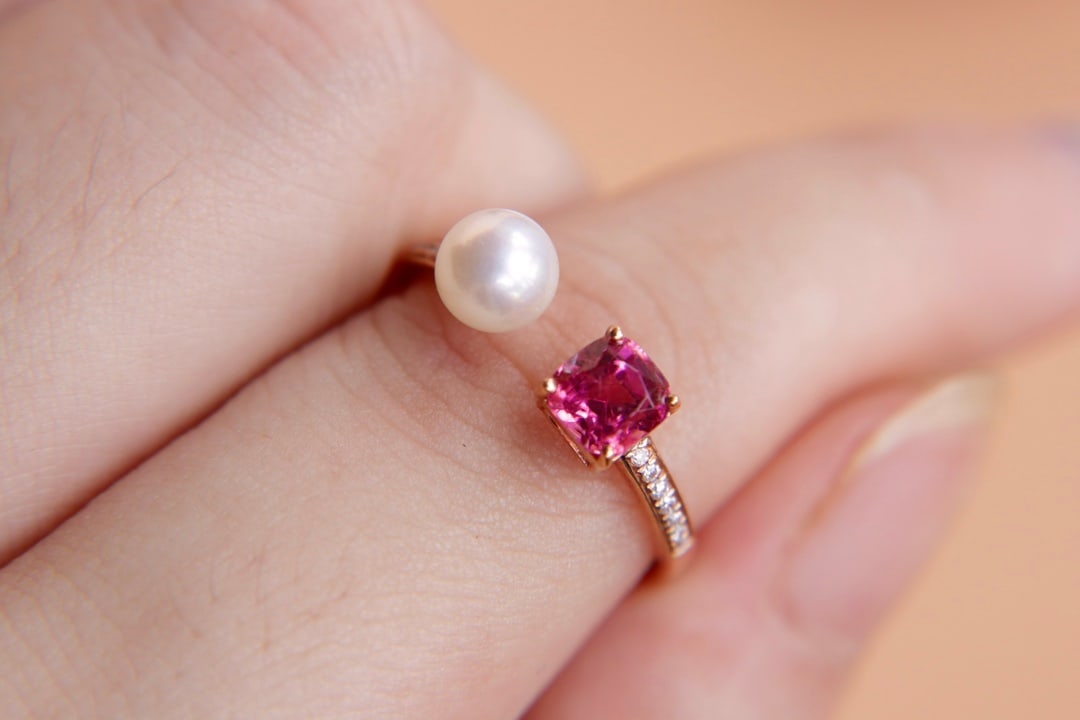 18K Gold Red Tourmaline Ring - 7