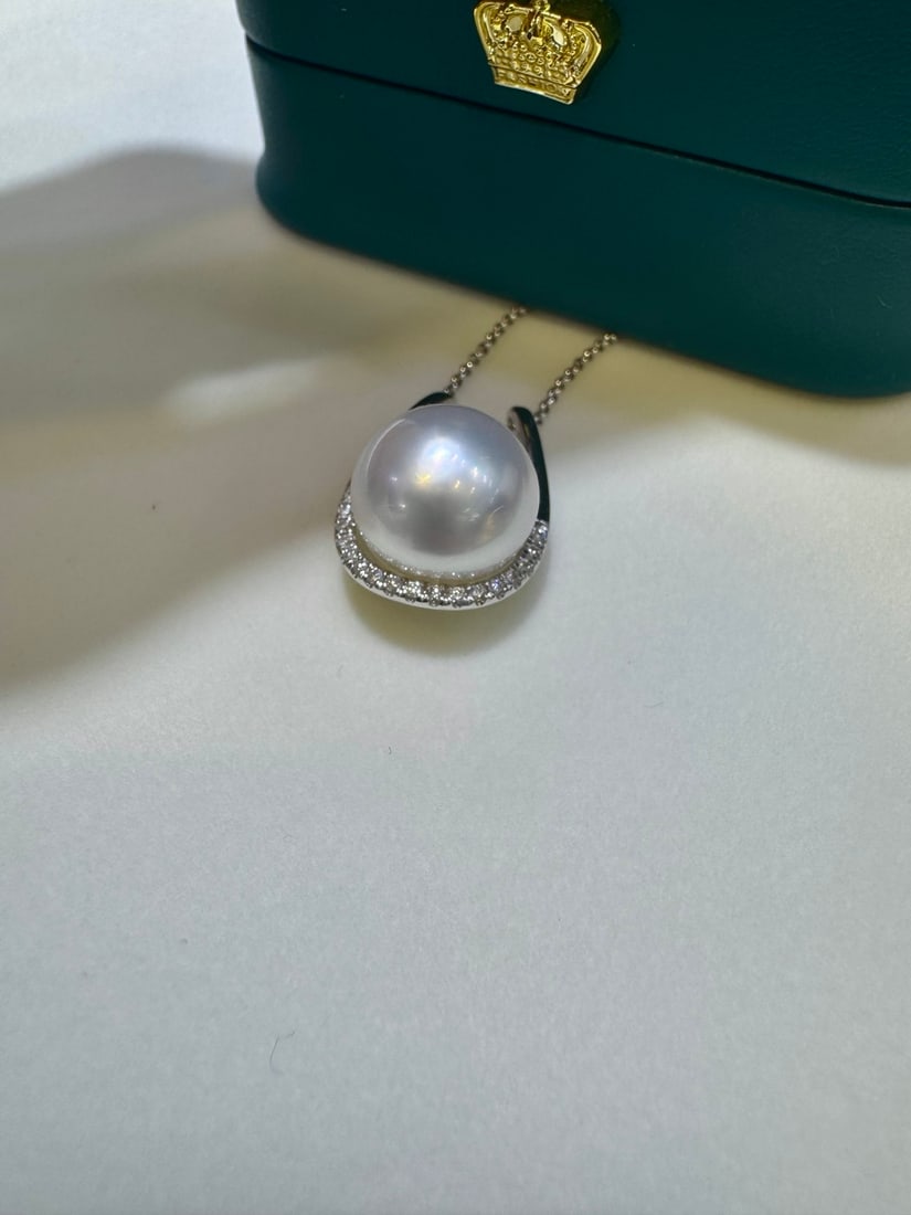 18K Gold Pearl Pendant - 4
