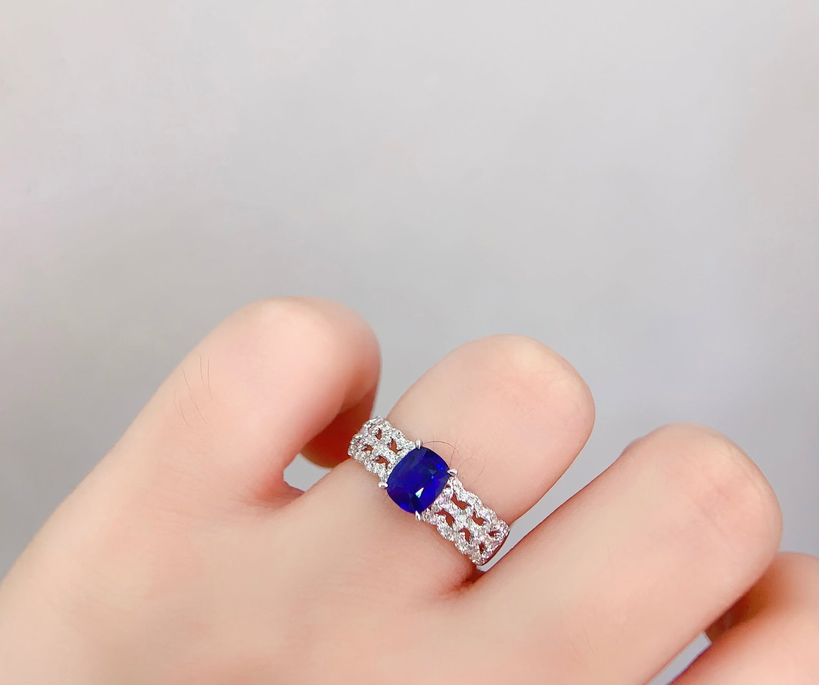 18K Gold Natural Sapphire Ring - 6