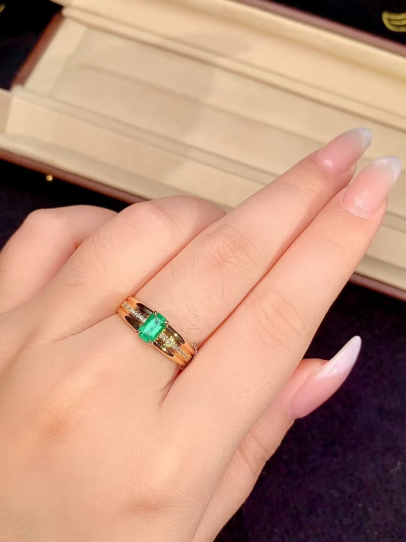 18K Gold Natural Emerald Ring - 3