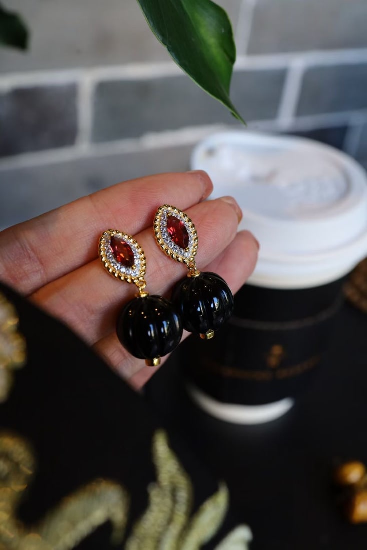 Silver Natural Garnet Black Agate Earrings - 9