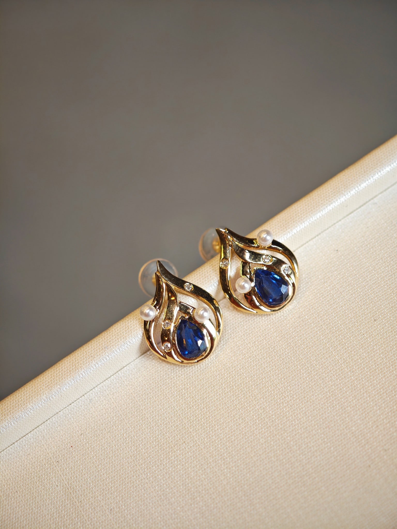18K Gold Kyanite Pearl Earrings (1 of 6)