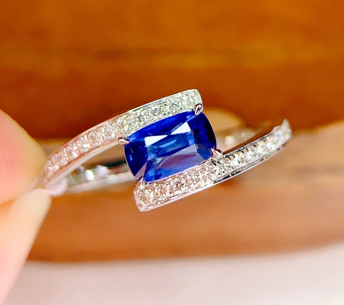 18K Gold Natural Sapphire Ring - 4