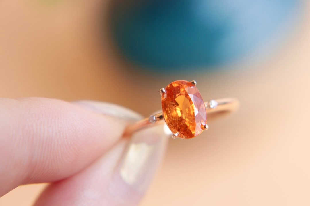 18K Gold Garnet Ring - 3