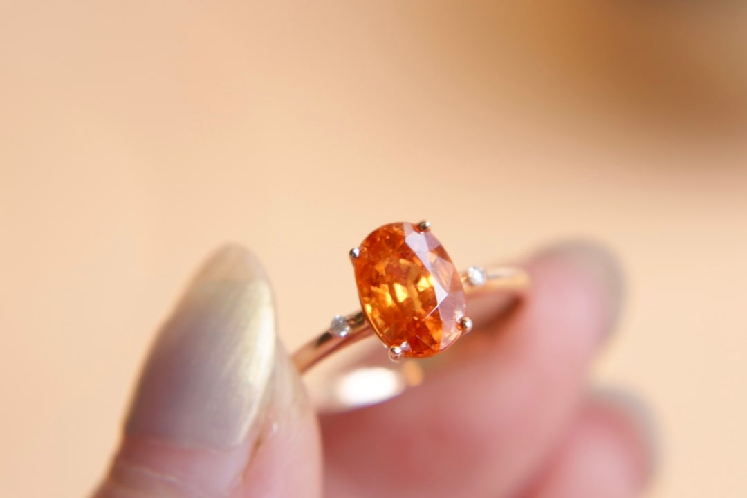 18K Gold Garnet Ring - 4