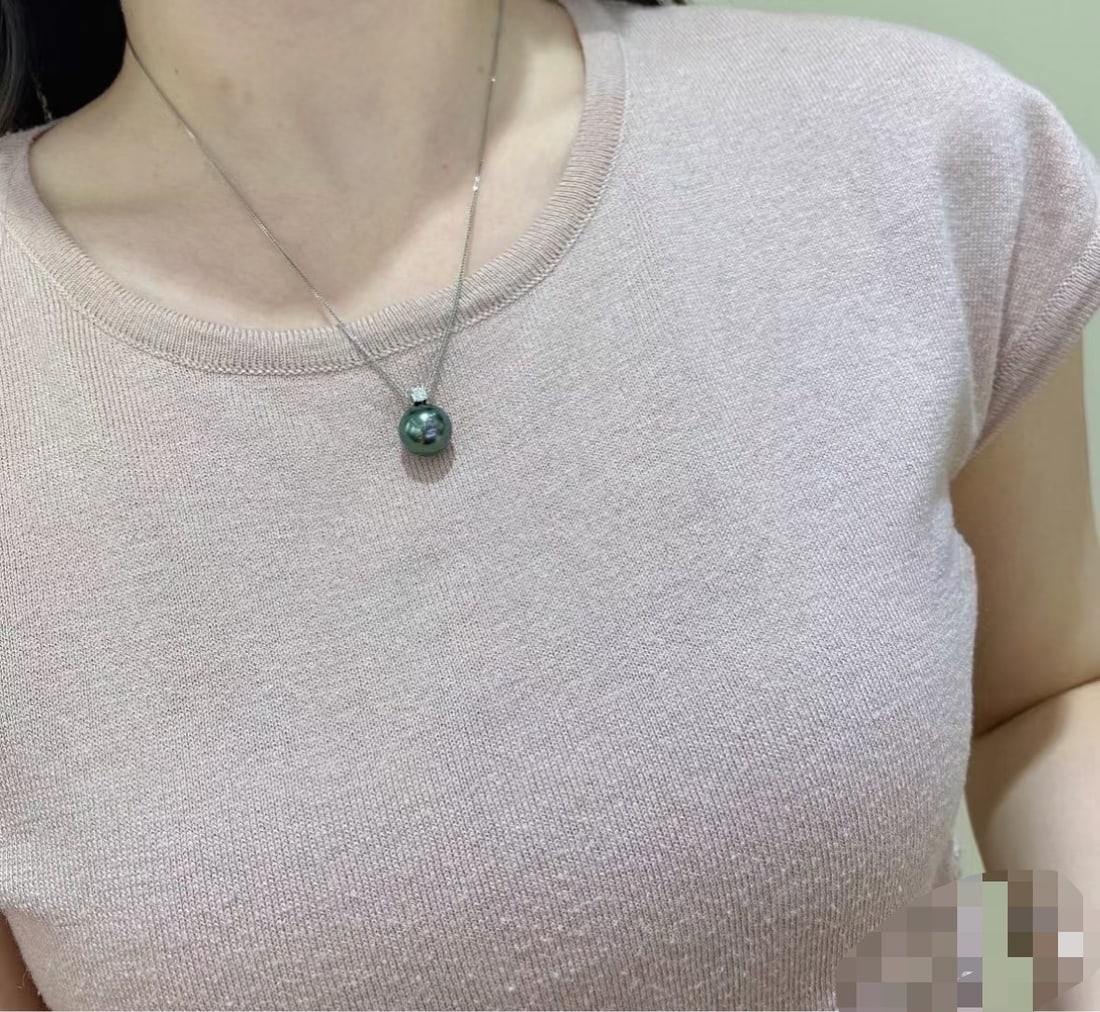 Sterling Silver Natural Tahitian Peacock Green Pendant - 4