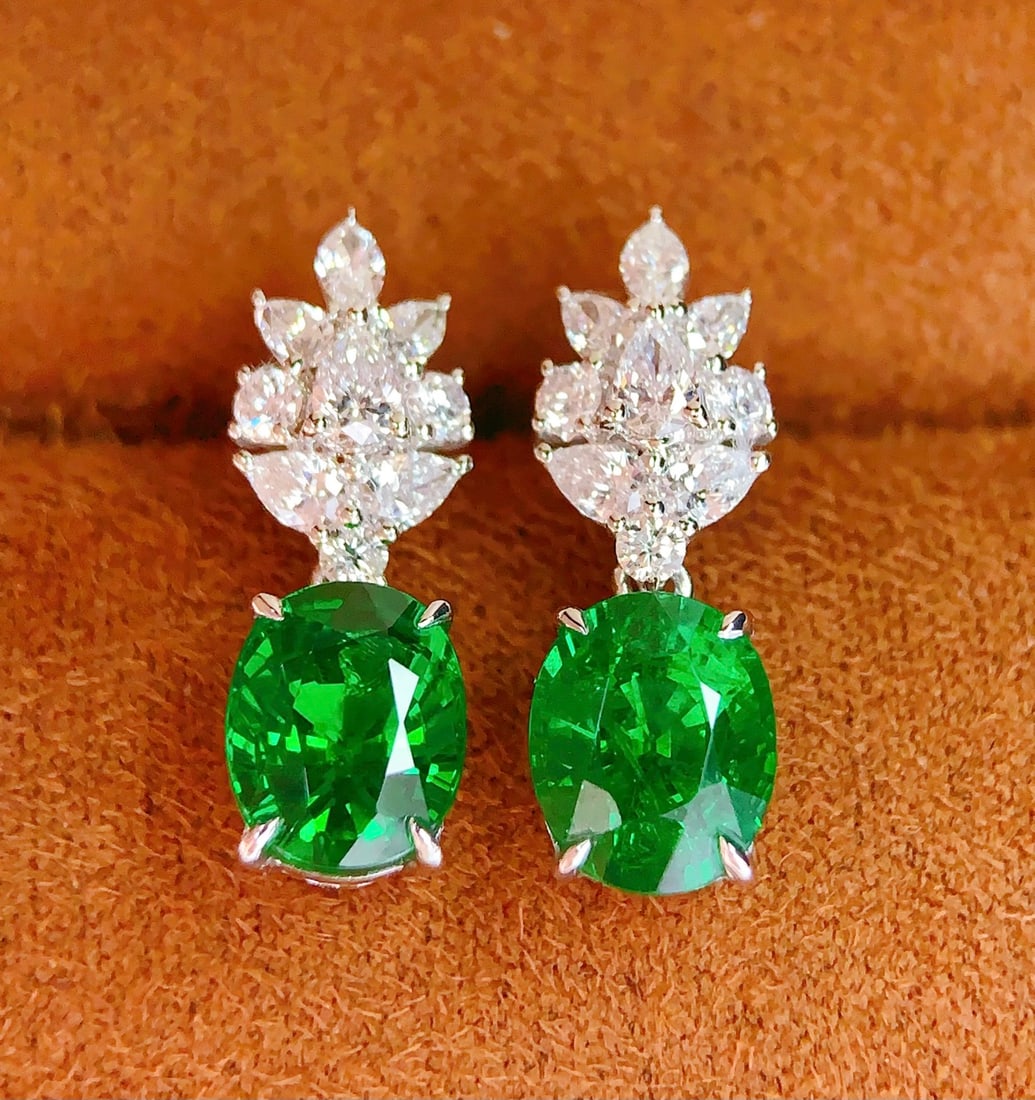 18K Gold Natural Tsavorite Earrings - 2