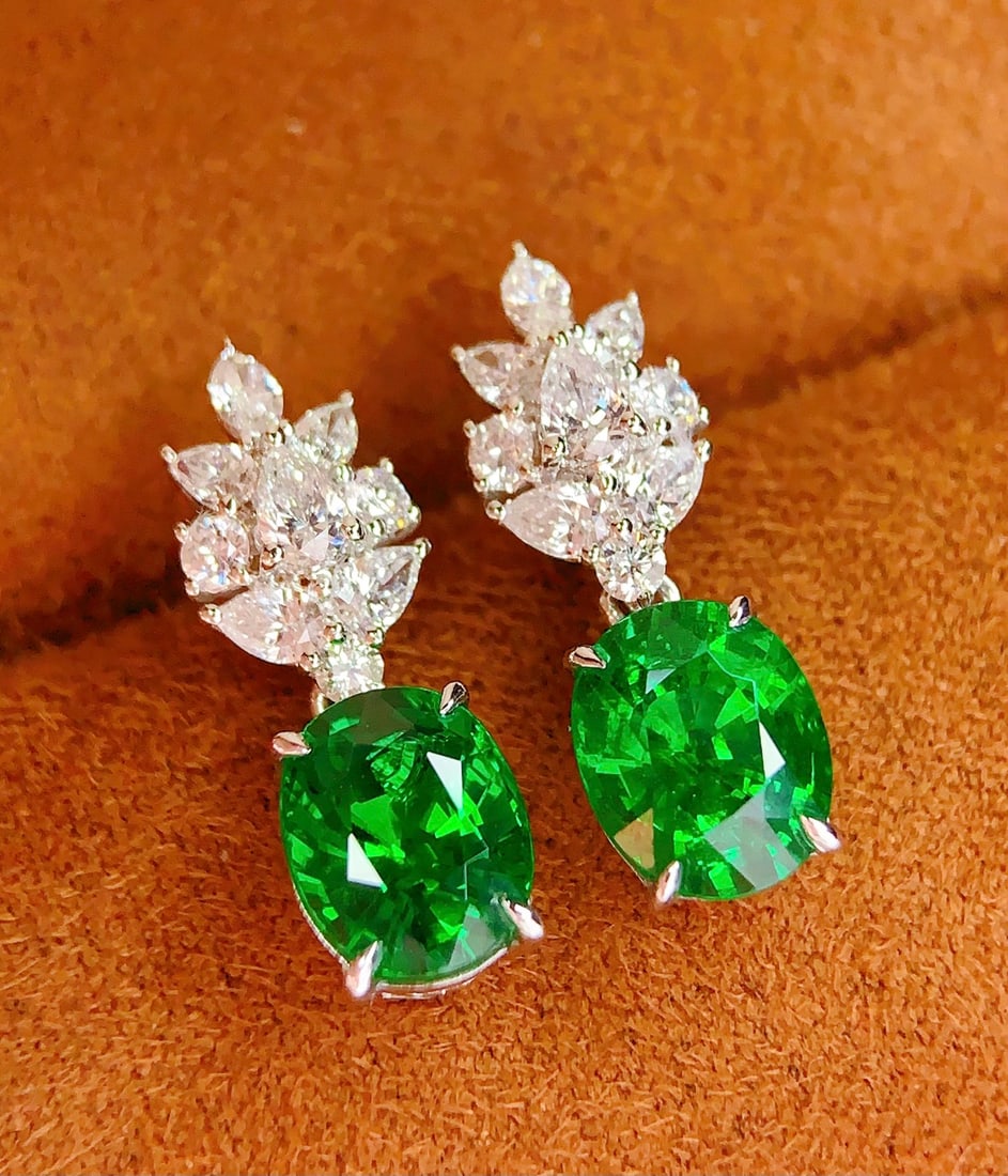 18K Gold Natural Tsavorite Earrings - 5