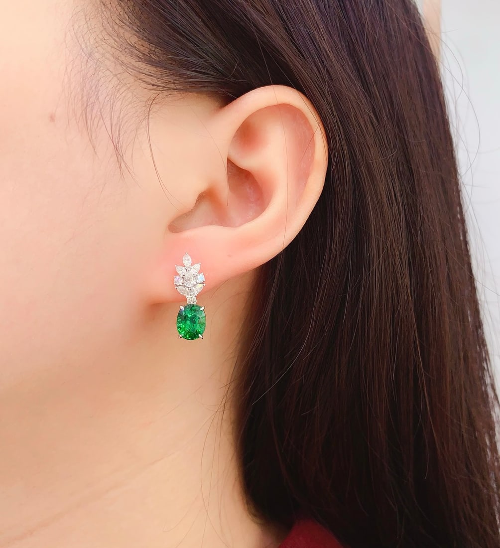 18K Gold Natural Tsavorite Earrings - 6