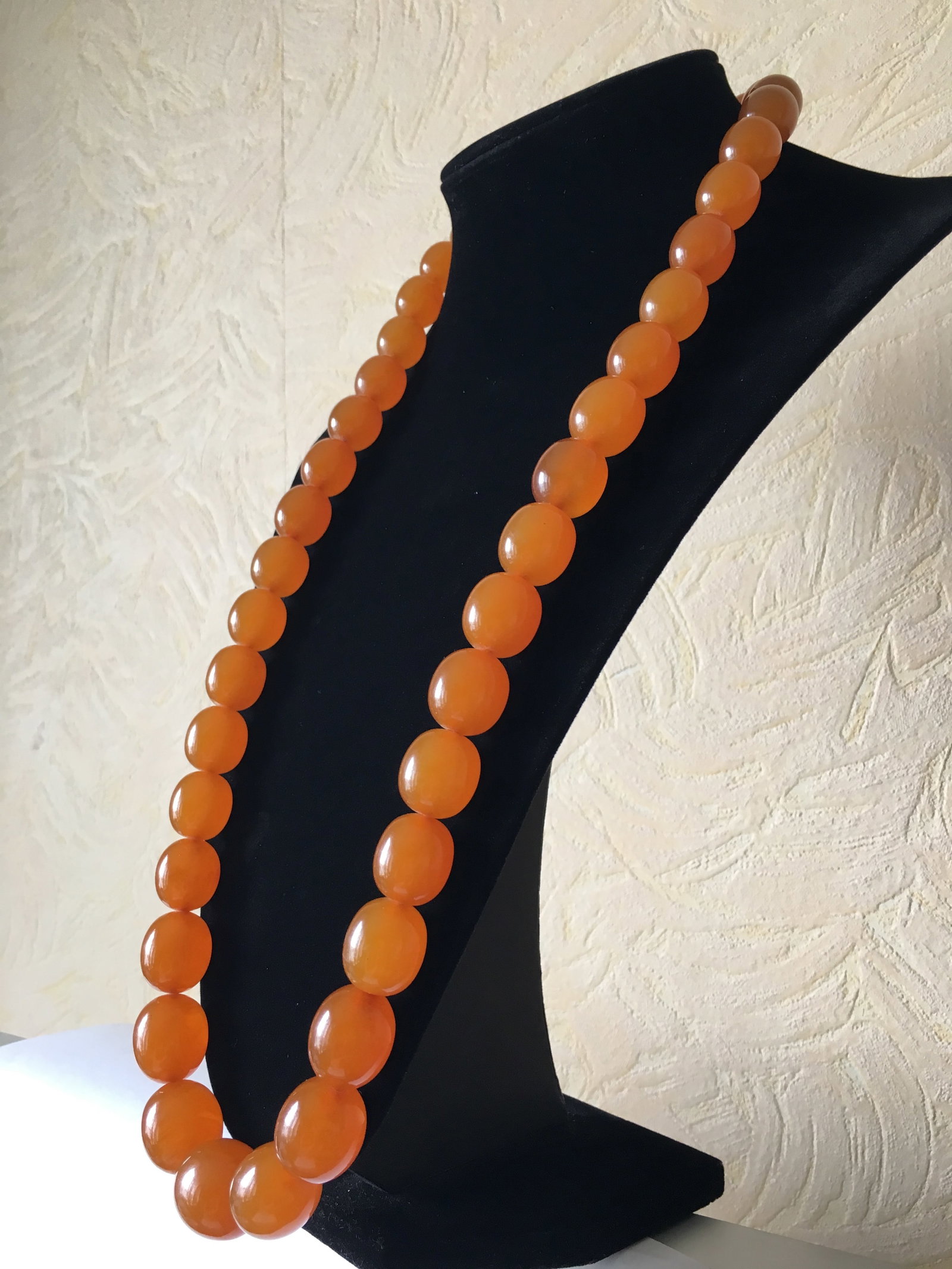 Staggering Unique Vintage Amber Necklace made from Olive shaped Amber beads - 3