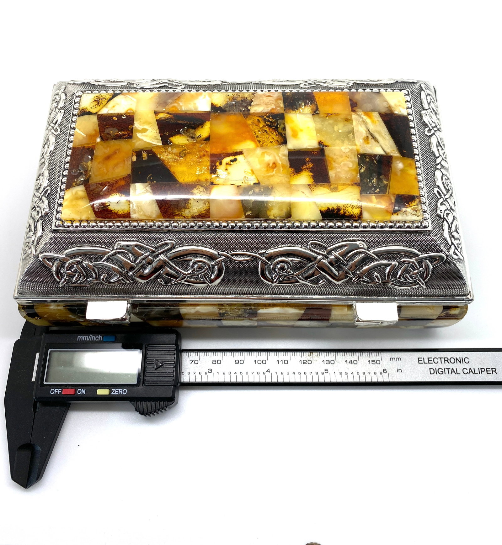 Staggering Unique Vintage Amber Jewellery box - 7