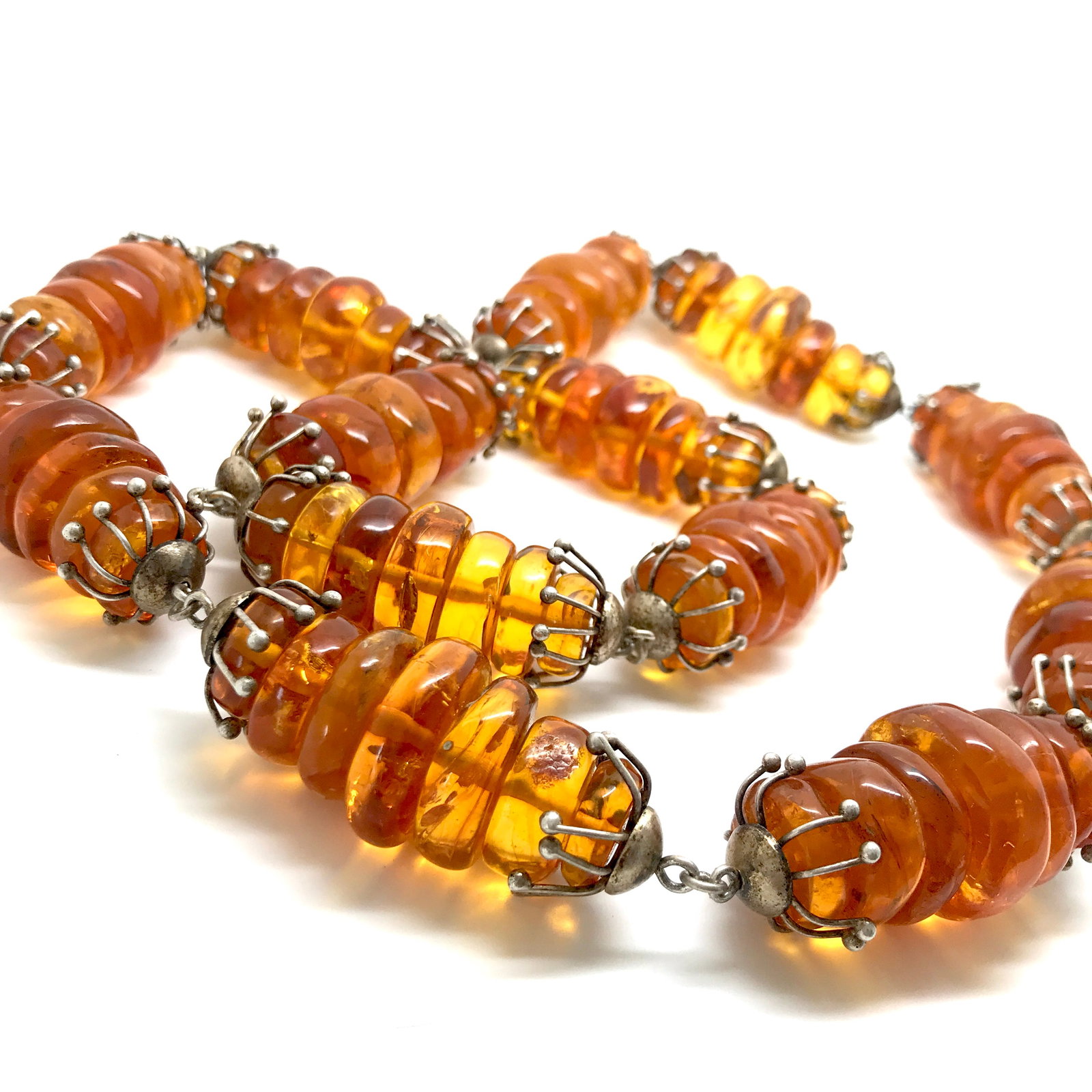 Stunning Vintage Amber Necklace made from Oval shaped Amber beads - 4