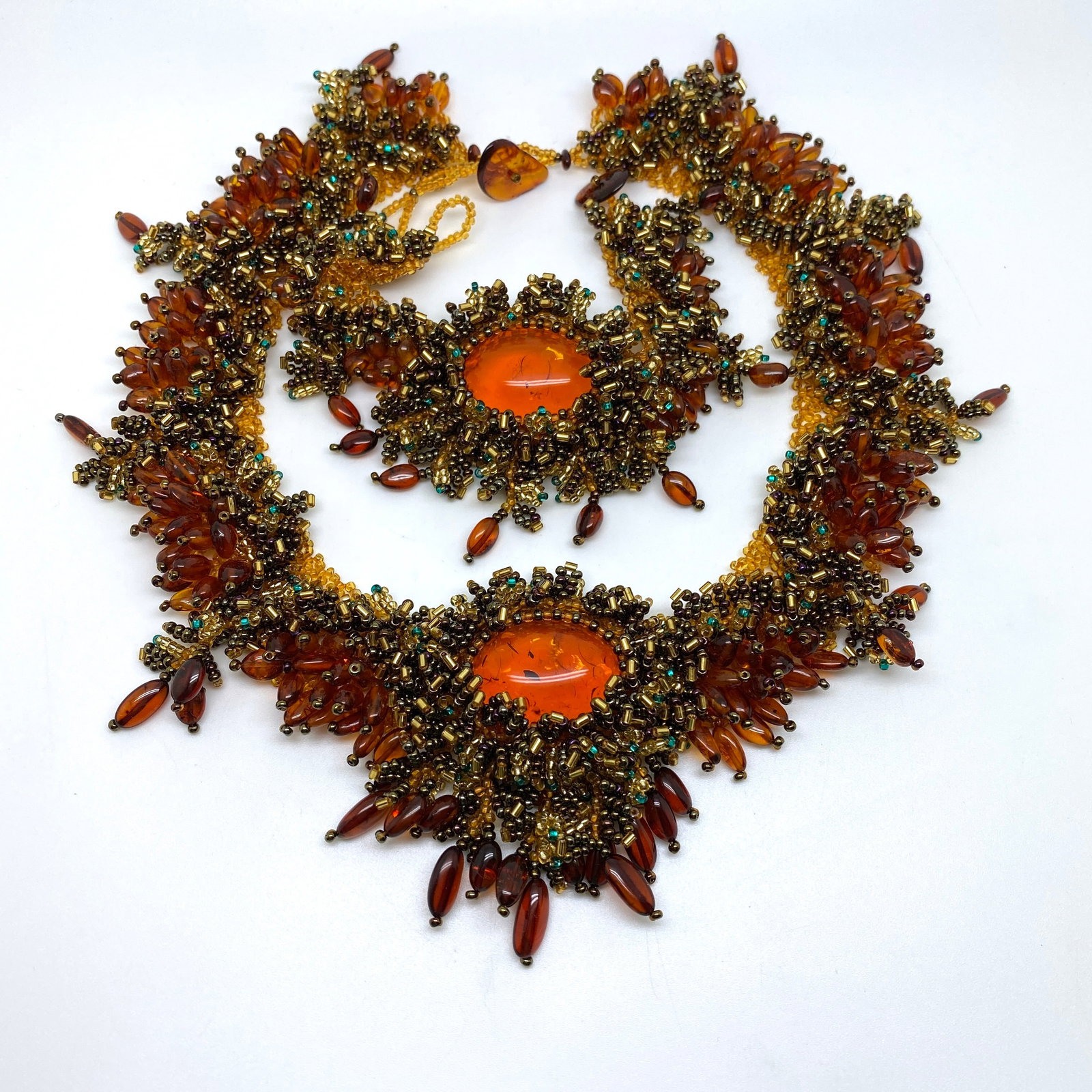 Unique and Remarkable Amber Bracelet and Necklace set made from Leaf Shaped Amber beads - 3