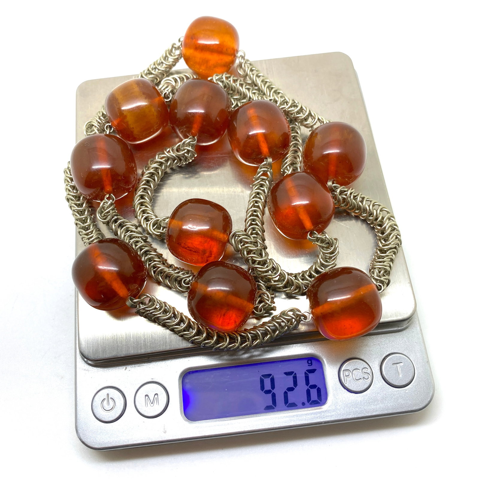 Extraordinary Vintage Amber Necklace made from Round Amber beads: Title: Extraordinary Vintage Amber Necklace made from Round Amber beads Metal: Metal Gemstone: Amber Weight: 92.6 g Size: Bead size: 20.0 mm Bead size: 0.787 inches Made of: (Reconstituted Amber or Wh