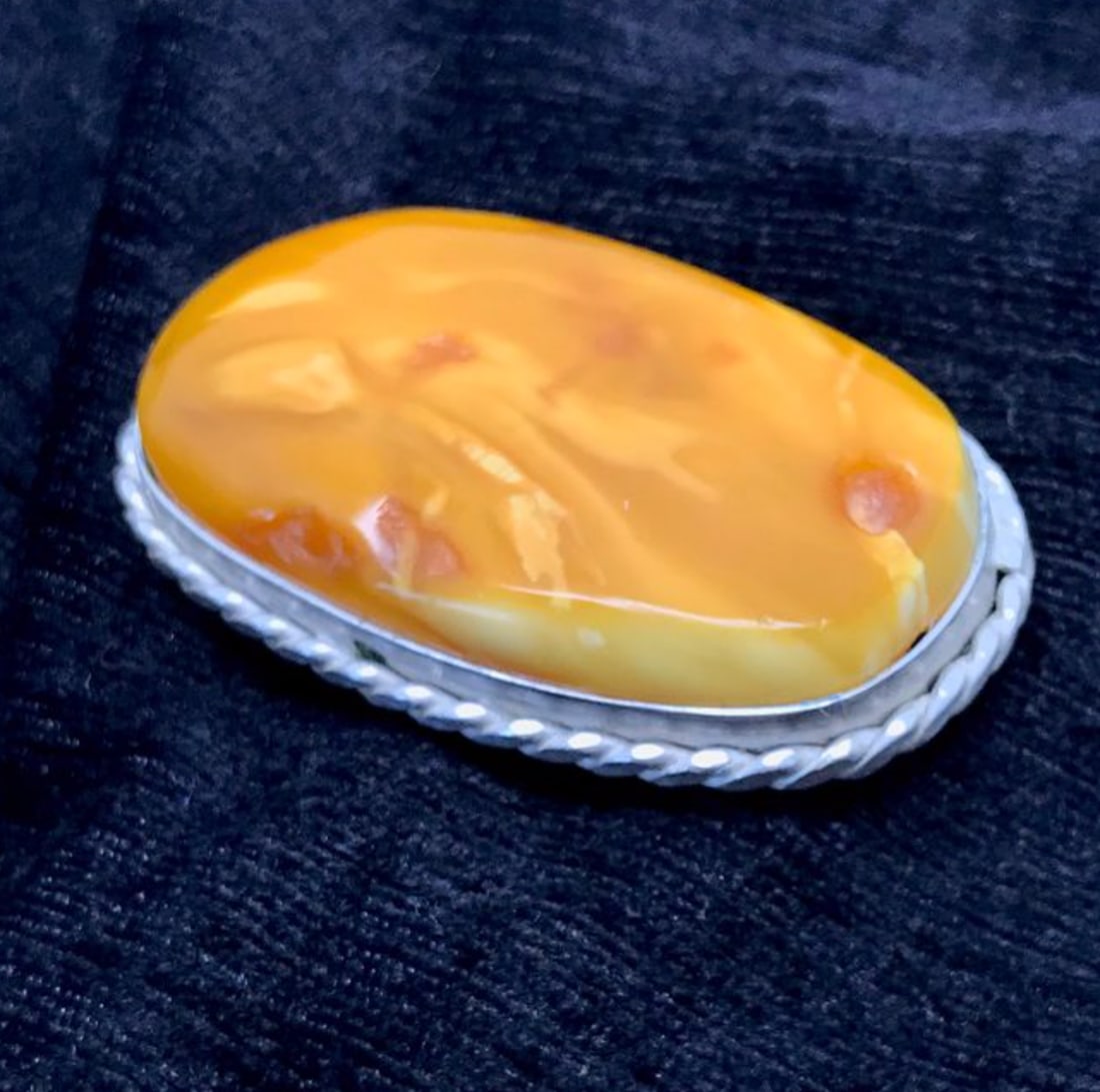 Amazing Unique Vintage Amber Brooch - 6