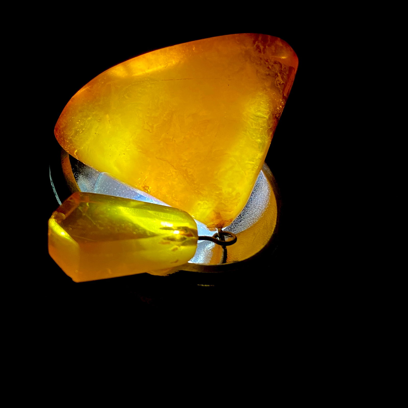 Unique and Beautiful Amber Brooch - 3