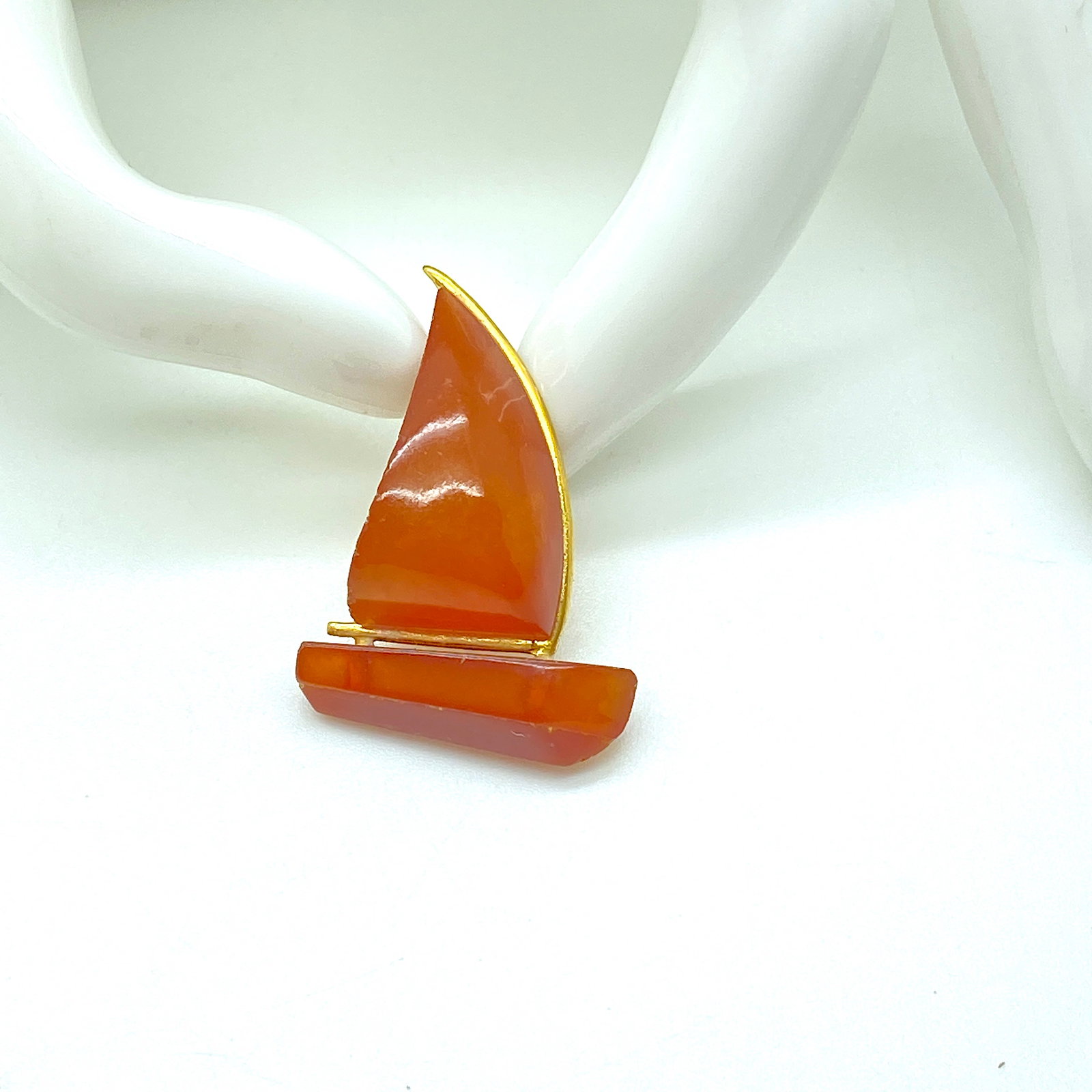 Splendid Vintage Amber Brooch - 3