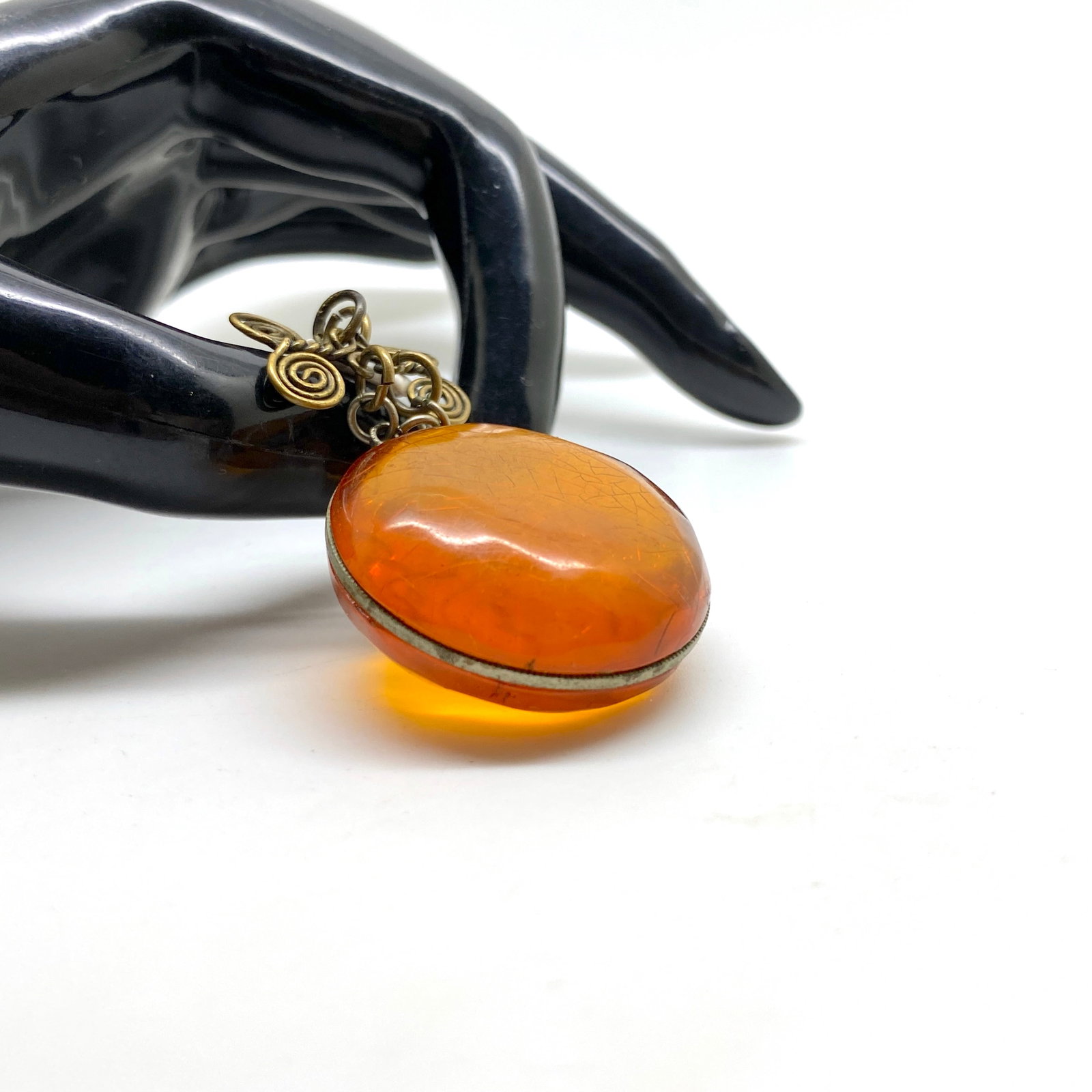 Impressive Vintage Amber Pendant shaped like a Drop - 5