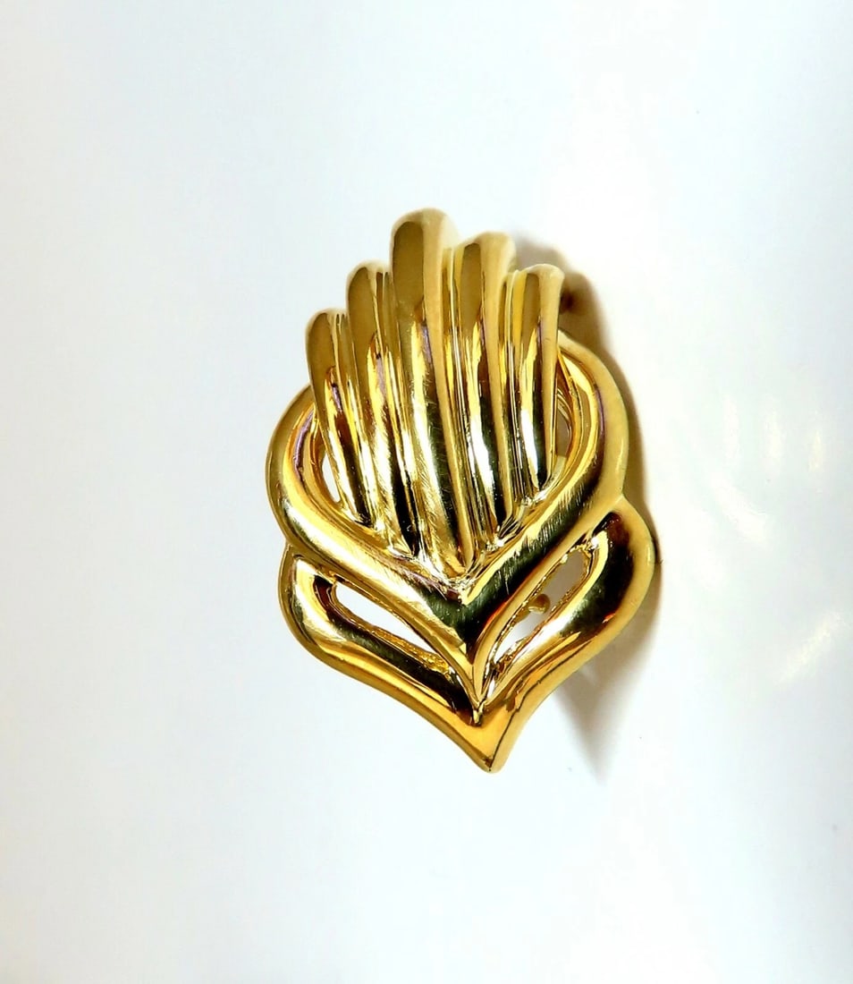 Retro Emblem Shell Statement Clip Gold Earrings 18 Karat Omega** - 2