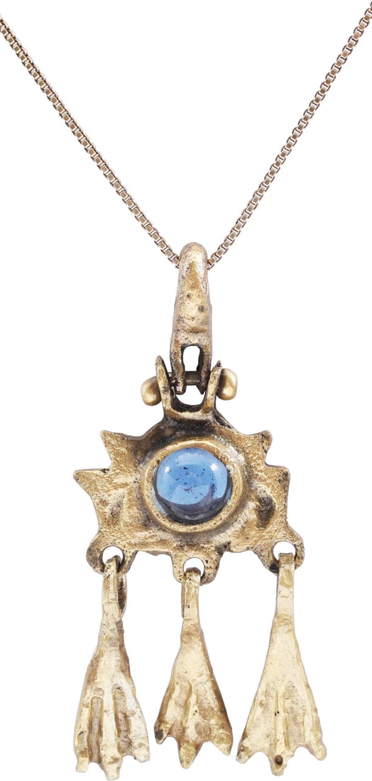 VIKING SORCERESS’S PENDANT NECKLACE. 10th-11th CENTURY AD (1 of 8)