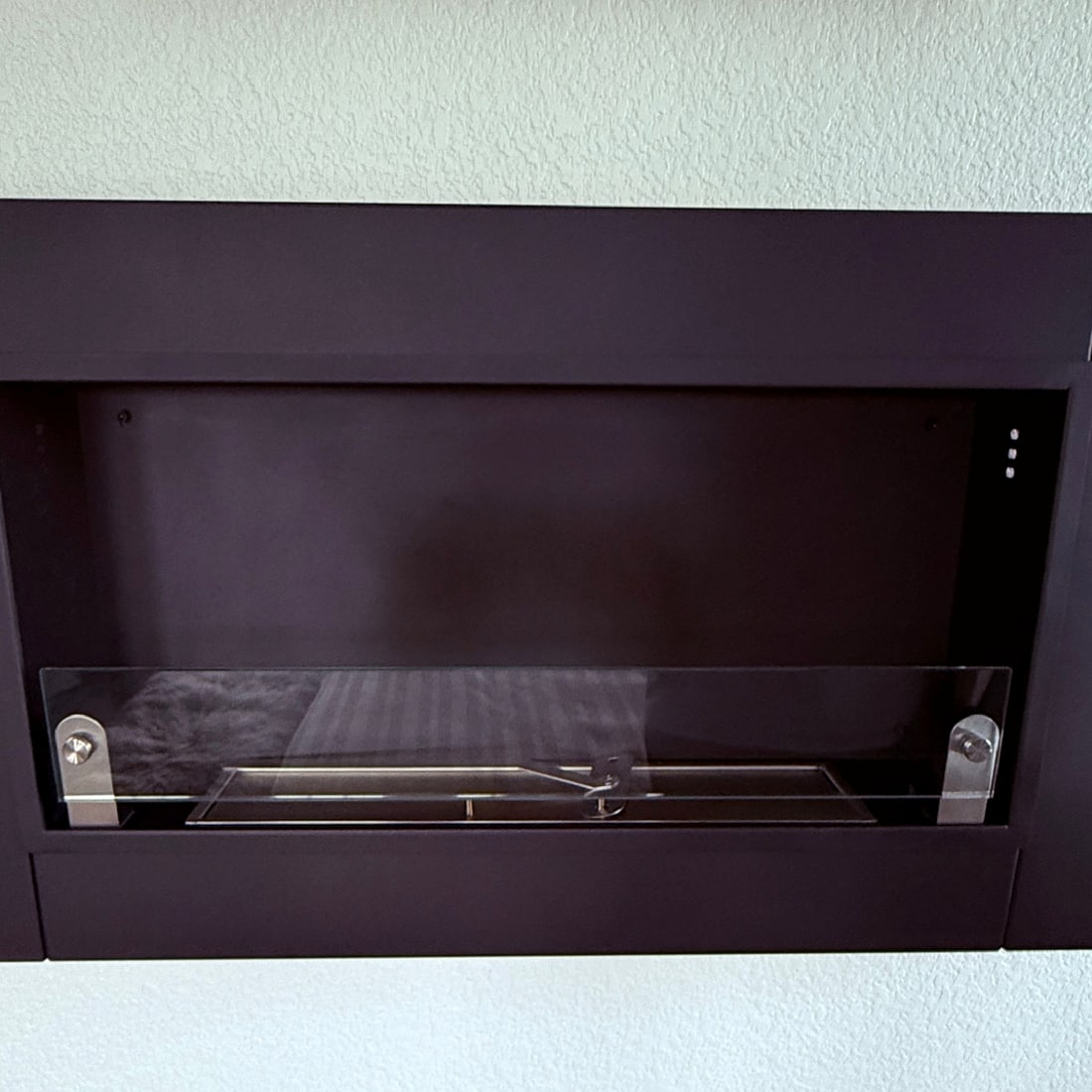Modern Wall-Mounted Bioethanol Fireplace - 3
