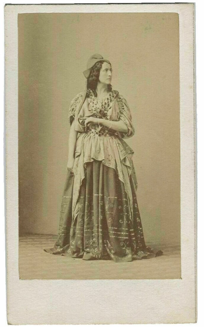 Adelaide Ristori – Italian Stage Actress – Disdéri 1862 CDV Photo: Albumen print mounted on cardboard Dimension: 7 x 10 cm Reserve: $130.00 Shipping: Domestic: Flat-rate of $22.00 to anywhere within the contiguous U.S. International: Foreign shipping rates are