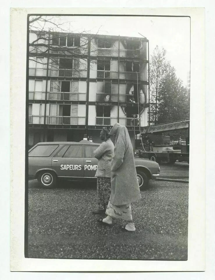 Women AFP - PRESS - Rouen fire May 1981 Vintage Photographs: Silver print from period press 24 x 18 cm / 9.44 x 7.08 inches Reserve: $30.00 Shipping: Domestic: Flat-rate of $22.00 to anywhere within the contiguous U.S. International: Foreign shipping rates are