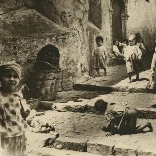 1910 R. PROUHO - Kids in the Street , Algeria Vintage Photographs - 2