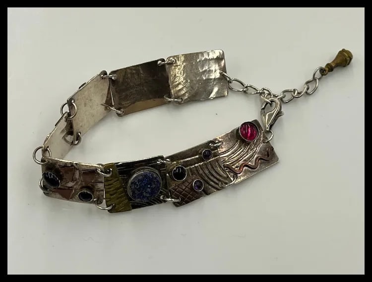 Vintage Native American Navajo Turquoise Sterling Silver Bracelet/Cuff - 4