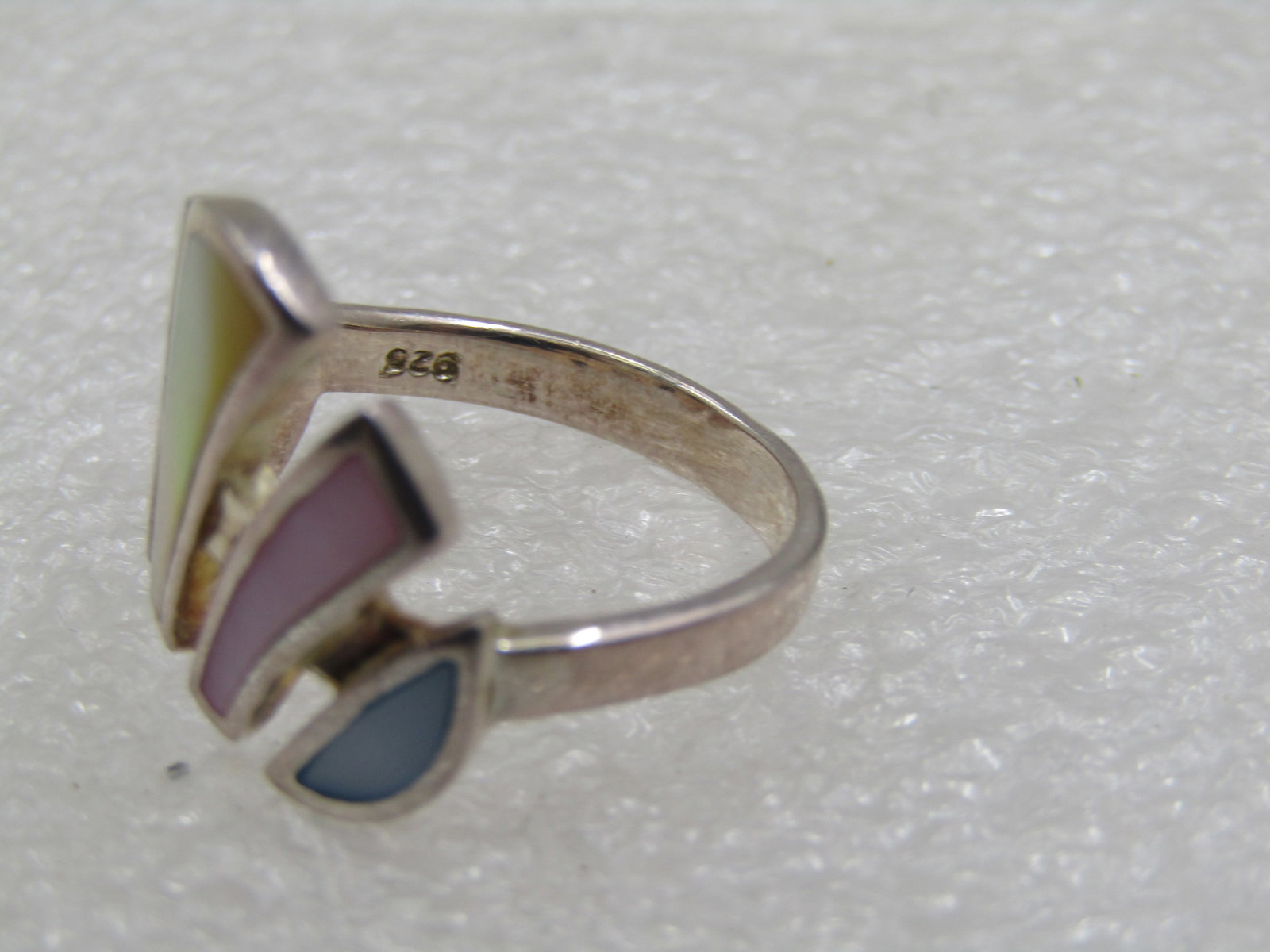 Vintage Sterling Inlaid Pastel Mother-of-Pearl Ring, Sz. 7. - 6