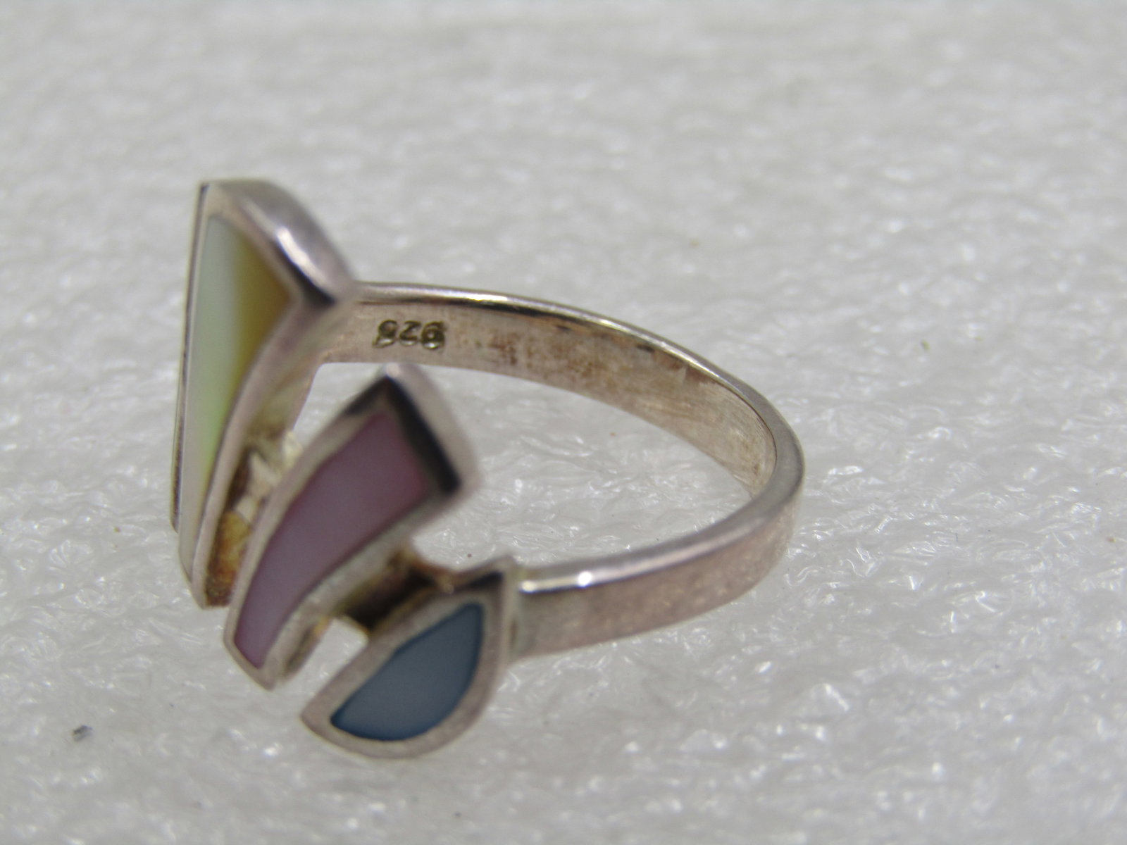 Vintage Sterling Inlaid Pastel Mother-of-Pearl Ring, Sz. 7. - 7