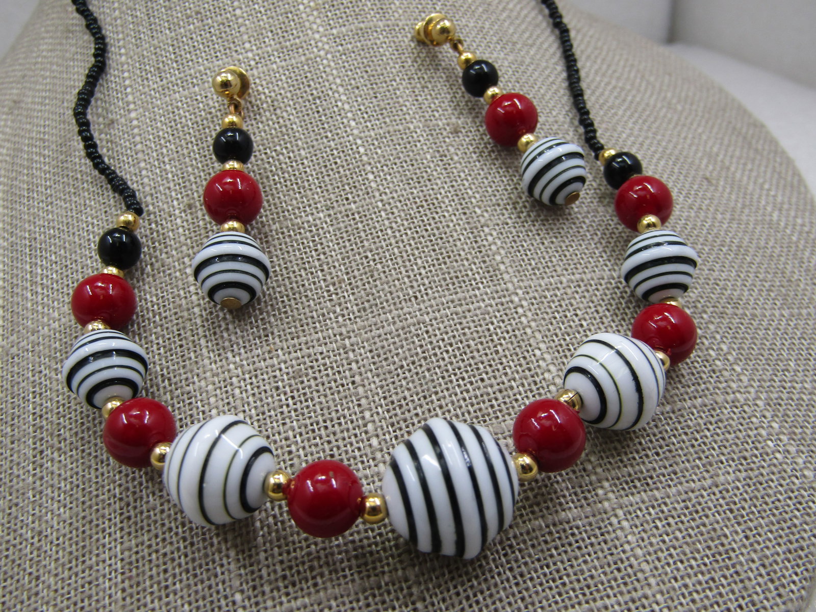 Vintage Red White Blue & Black Spiral Beaded Necklace Earrings Set, 28" - 3