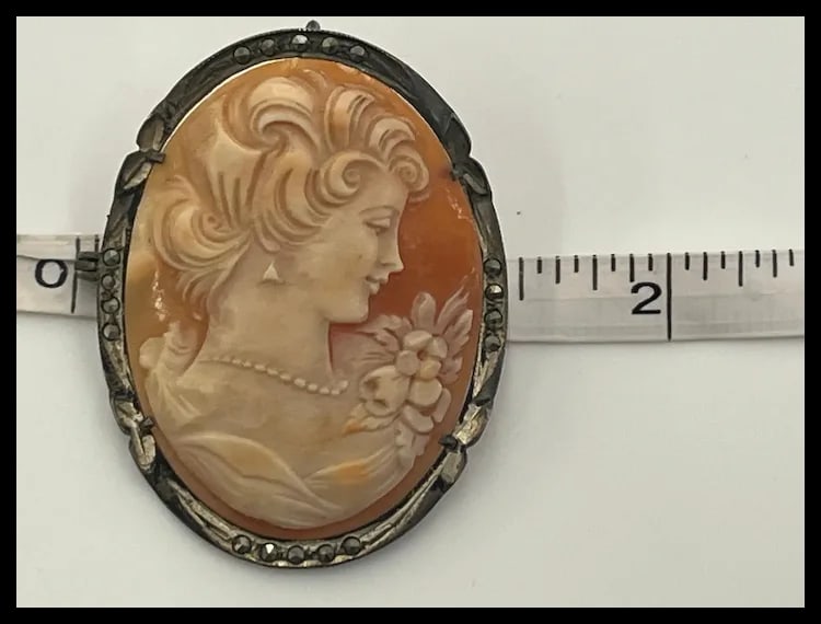Large Vintage Silver and Marcasite Cameo Brooch/Pendant - 7