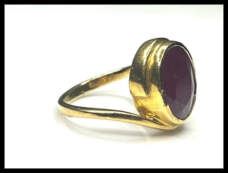 Estate 22k Gold 5 Carat Oval Ruby Ring - 3