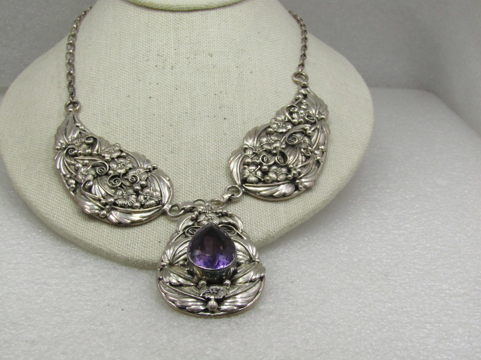 Vintage Sterling Floral Amethyst Lavalier Necklace, 21.5" - 116 grams.: Vintage Sterling Floral Amethyst Lavalier Necklace, 21.5" - 116 grams. 1980's rare and Unique Floral Necklace - Southwestern appeal as well as just appreciating jewelry art. This has three sections - 