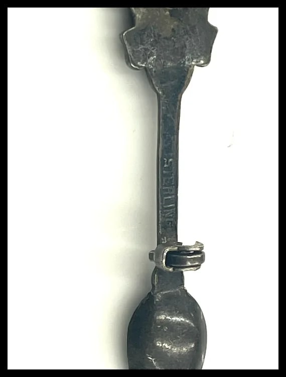 Vintage Sterling Silver Kissing Couple Spoon Brooch/Pin - 4