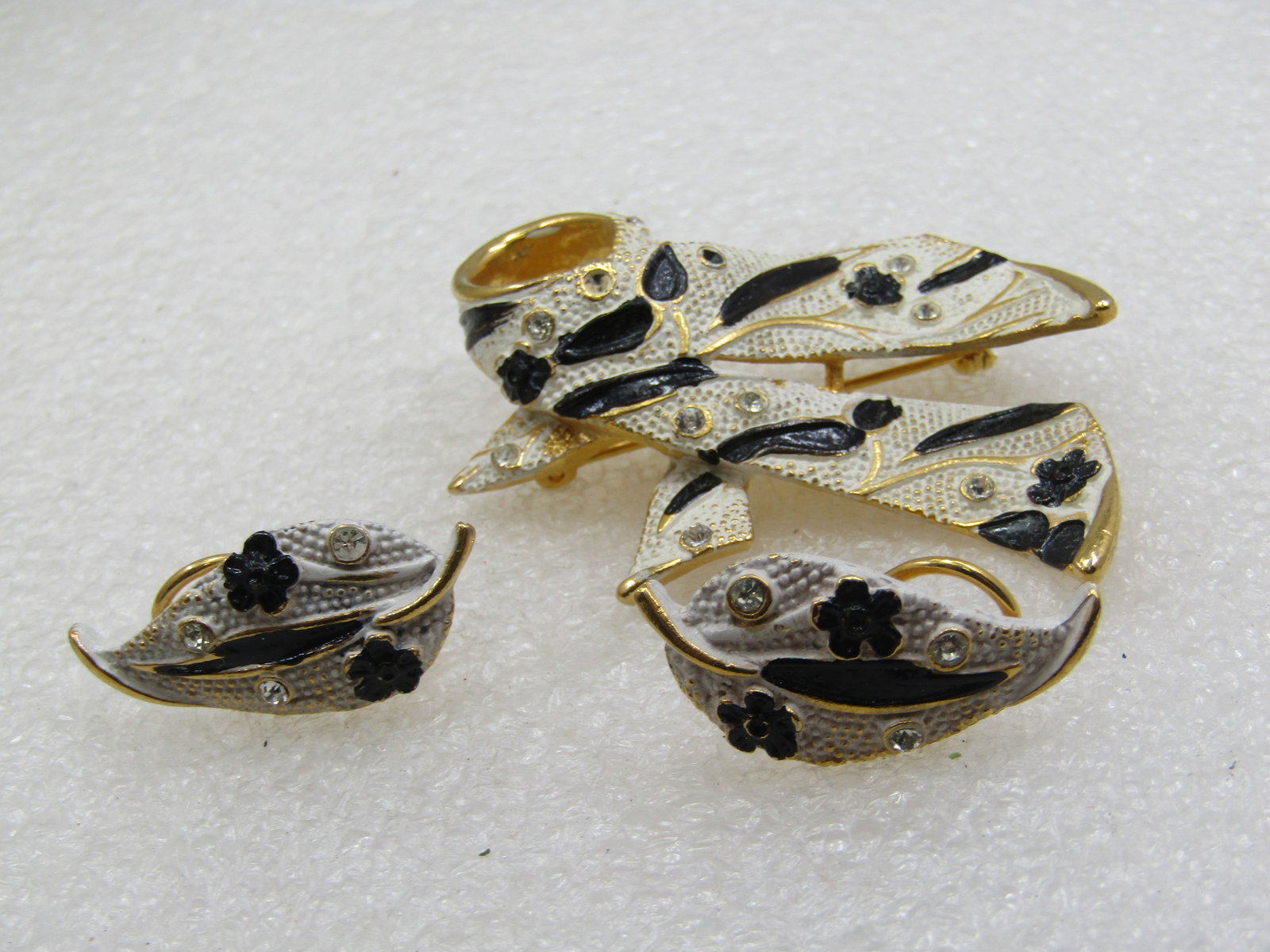 Vintage BSK Black & Tan Brooch & Clip Earrings Set - 4