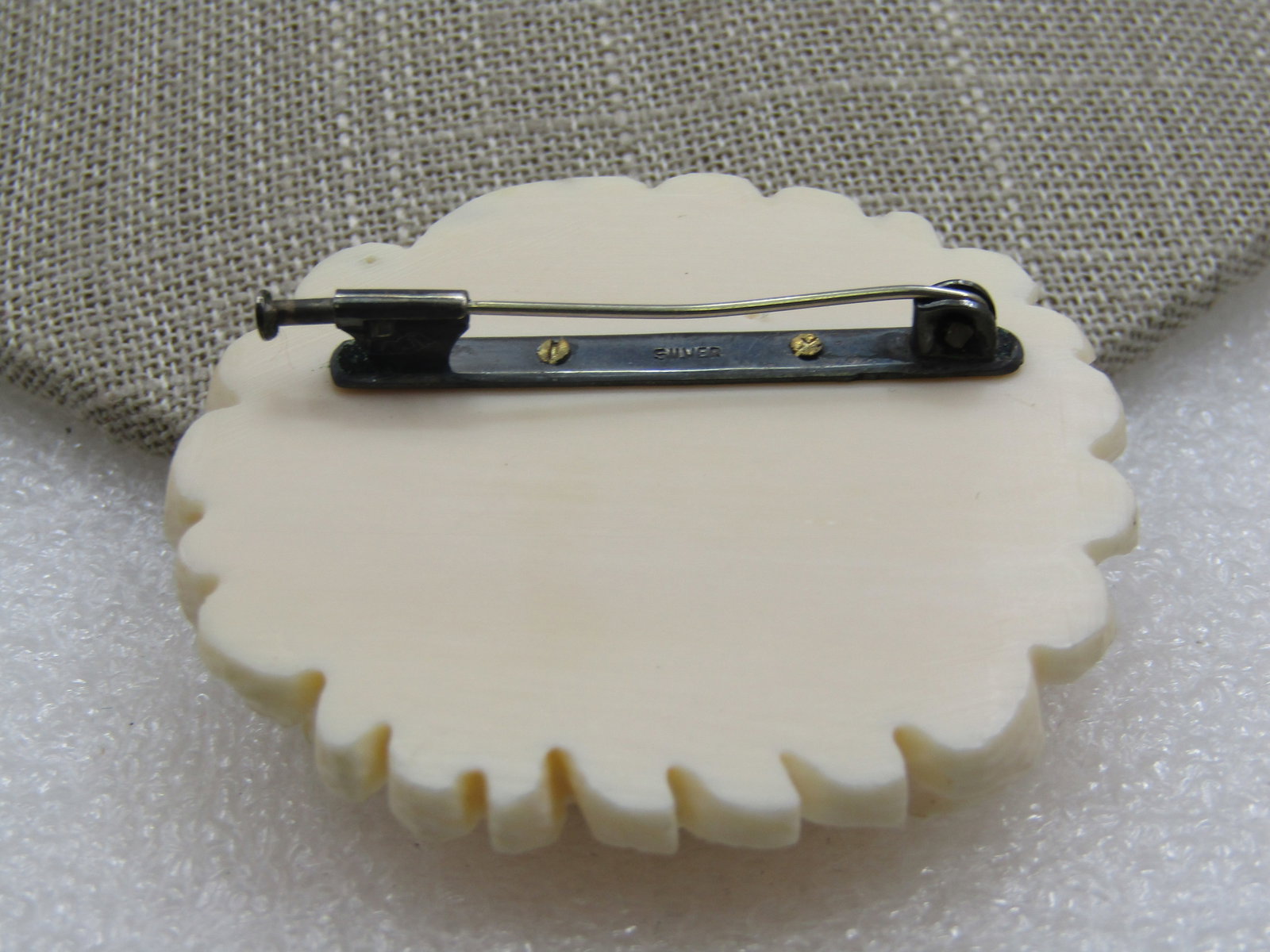 Vintage Molded Floral White Mum Blossom Brooch, Trombone Clasp, 2" - 4