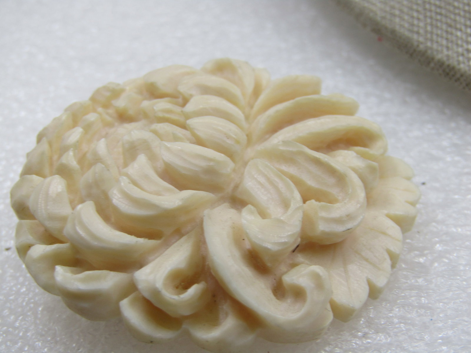 Vintage Molded Floral White Mum Blossom Brooch, Trombone Clasp, 2" - 6