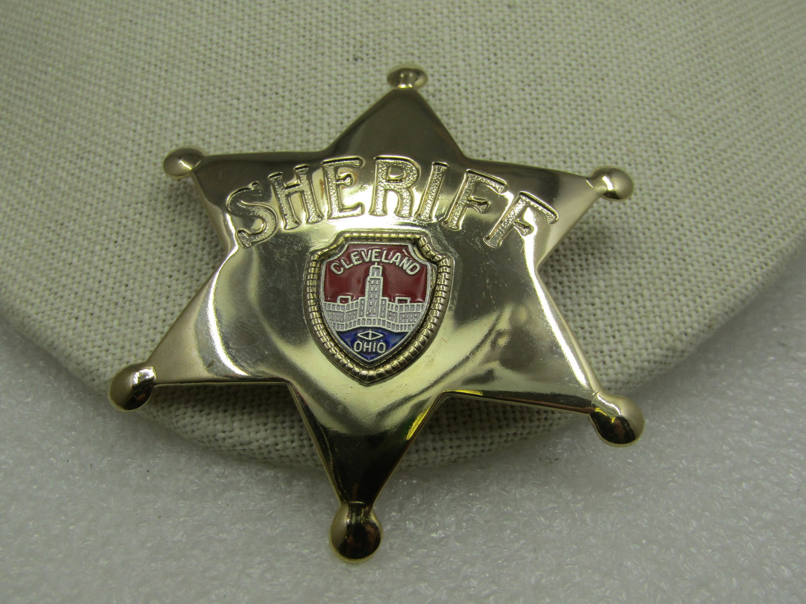 Vintage Enameled Cleveland Sherrif Badge Brooch, 2.75" Signed Fort (1 of 6)