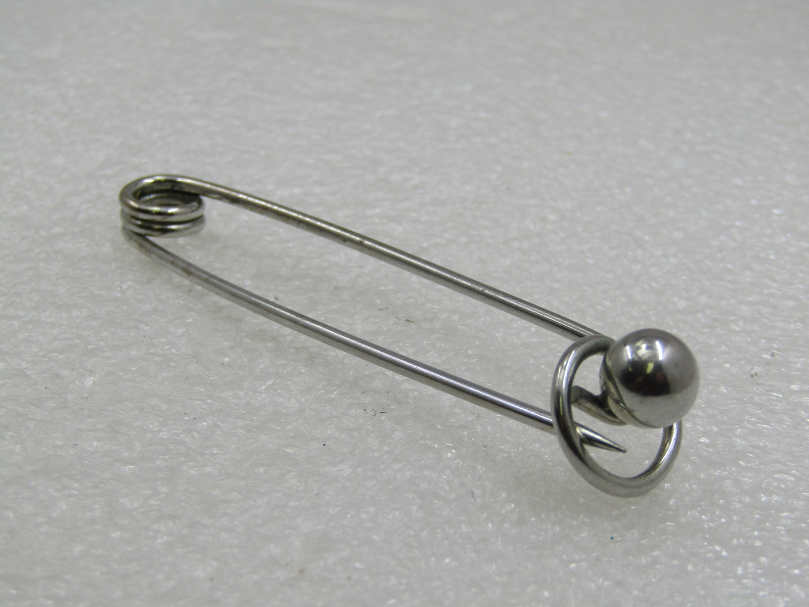 Vintage Skirt/Kilt Brooch, Silver Tone Bead Accent 3" - 2