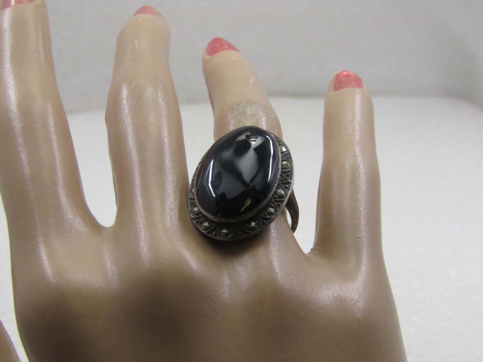 Vintage Sterling Oval Onyx Marcasite Ring, Sz. 7, 1970's-1980's - 7