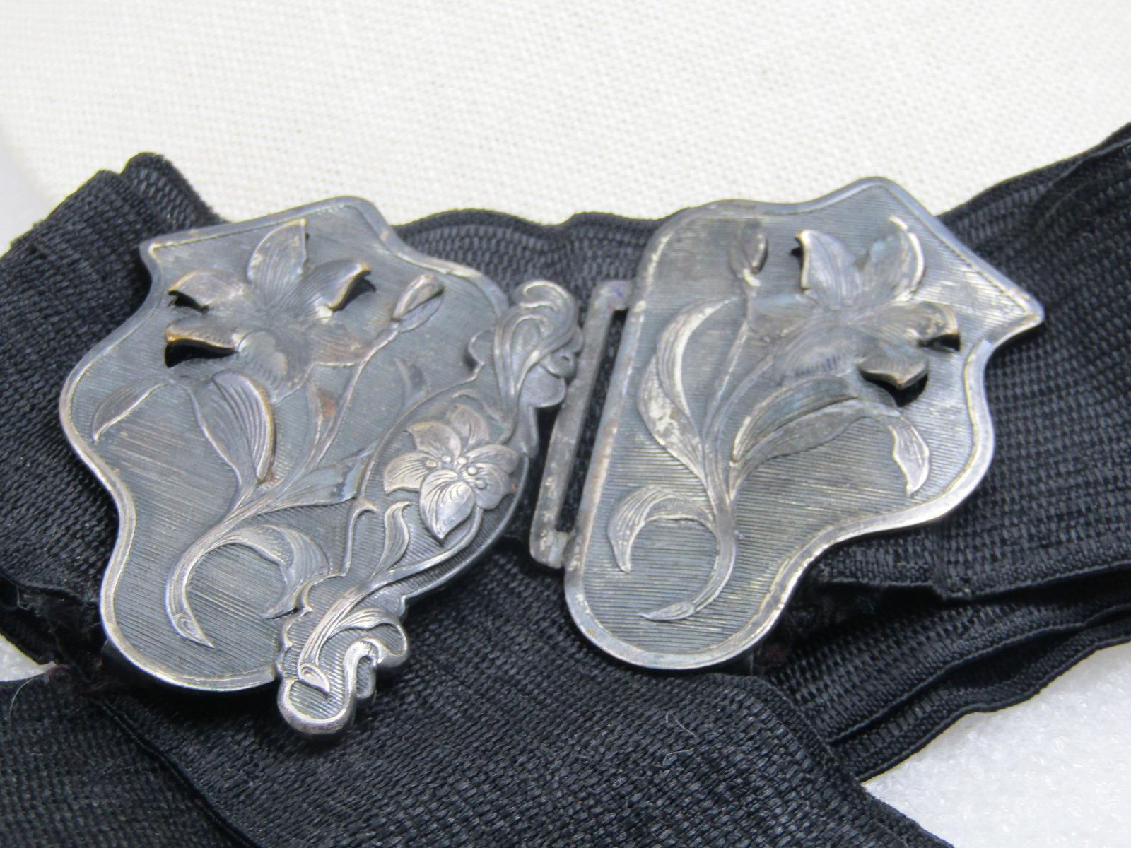 Art Nouveau Lily Belt Buckle with Black Sash/Belt, 33" - 4